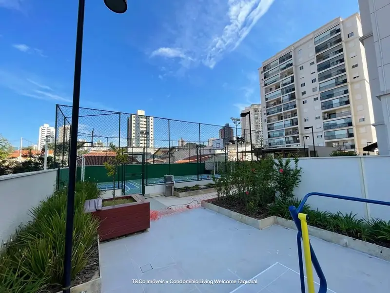 Academia ao ar livre ao lado da quadra do Living Welcome Taquaral